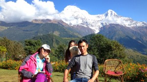 141027050740_chinese_tourists_in_nepal_976x549_bbc_nocredit1