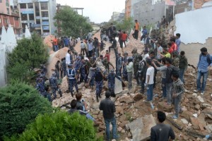 nepal-earthquake-avalanche